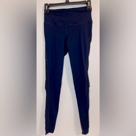 Victoria’s Secret Knockout Leggings Tight Navy - Picture 1 of 8